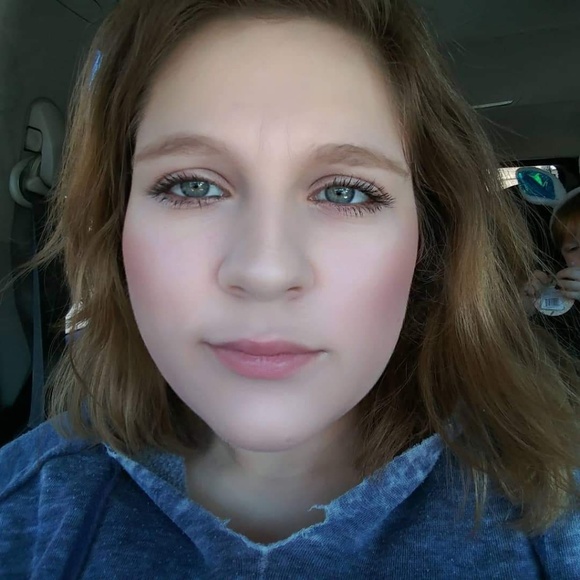 Meet your Posher, Meagan - Picture 8 of 8